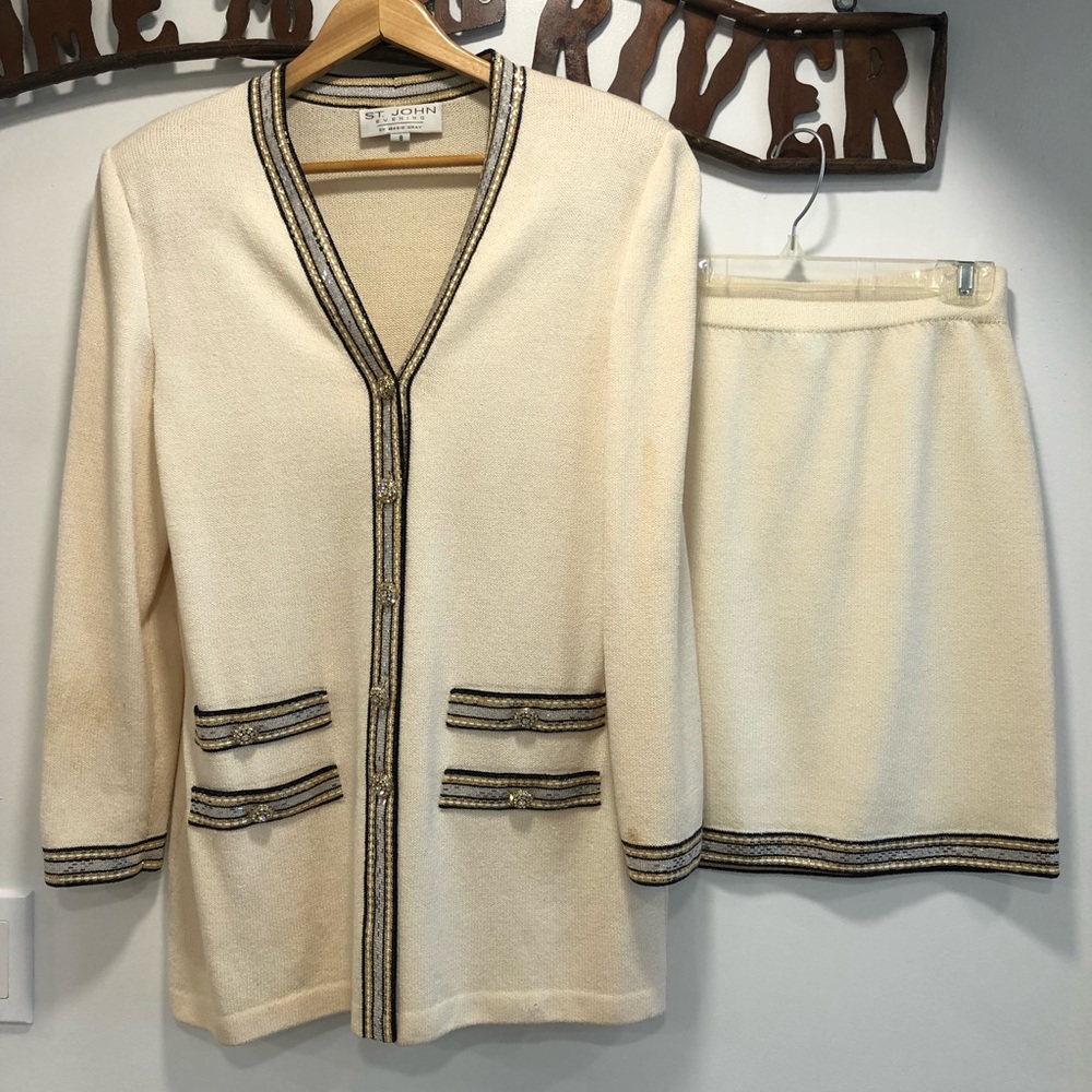 ST JOHN evening set jacket and skirt